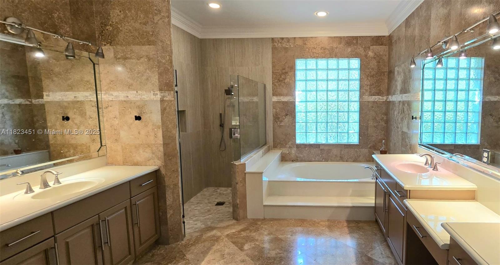 RIVERSTONE - Residential Lease