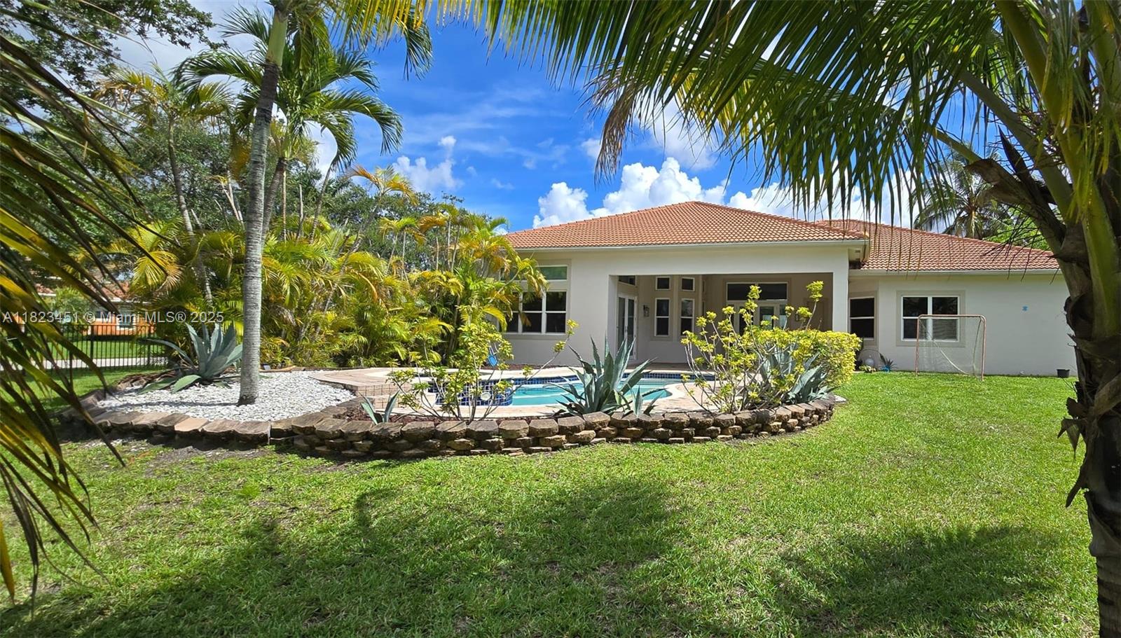 RIVERSTONE - Residential Lease