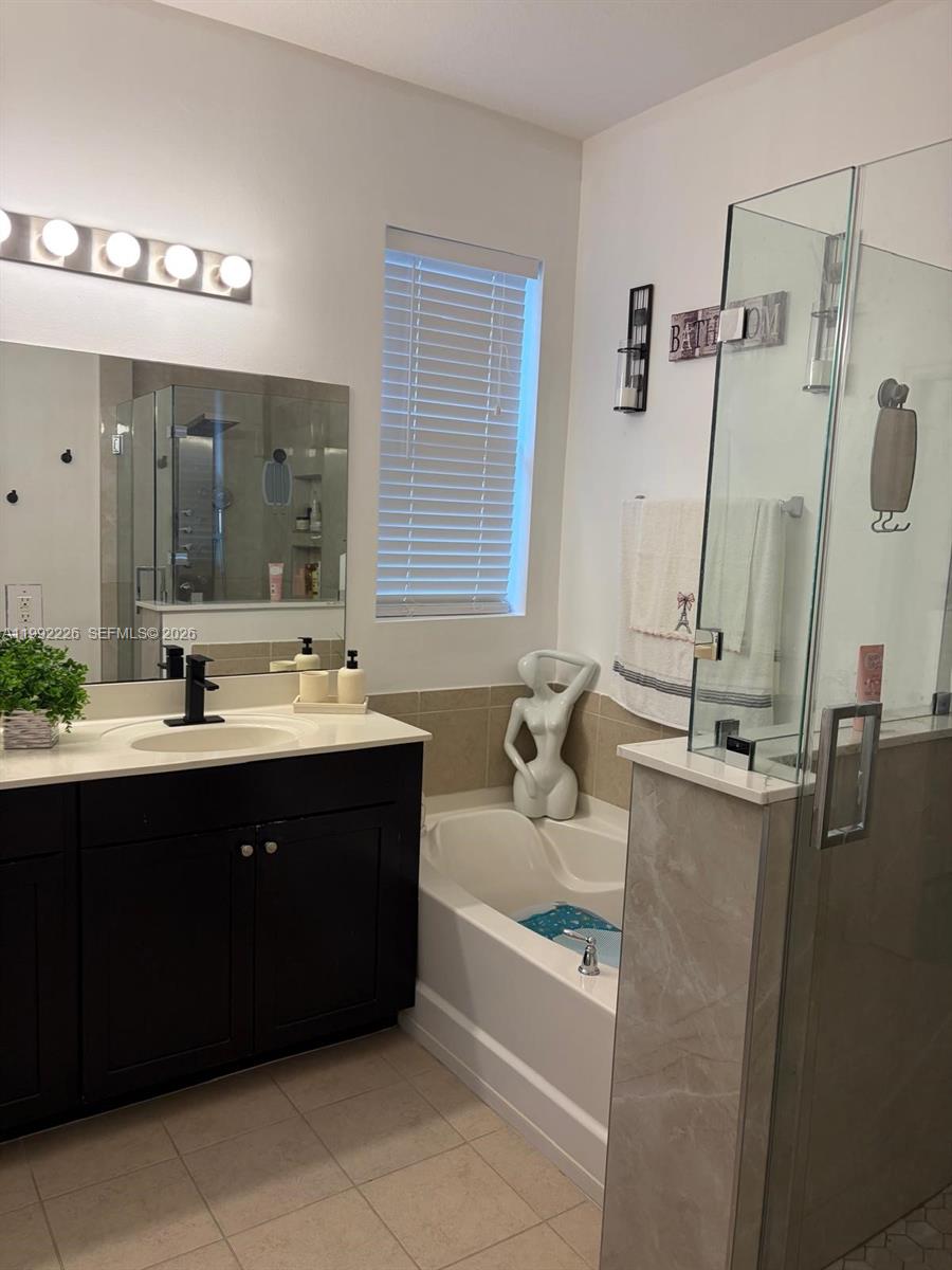 HEMINGWAY POINT - Residential