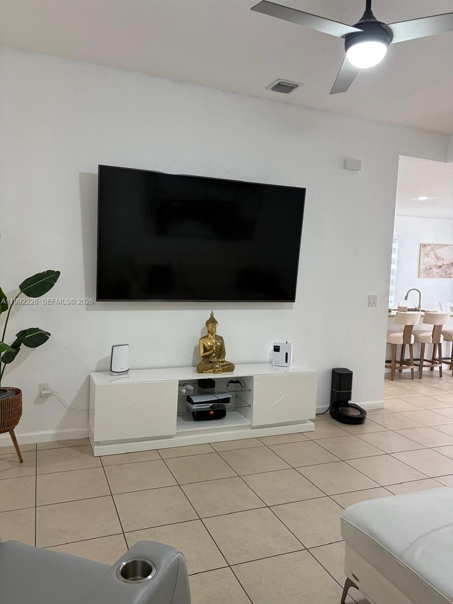 HEMINGWAY POINT - Residential