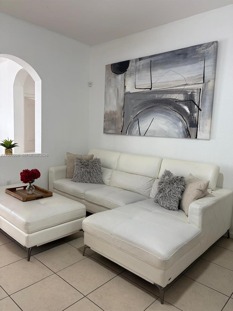 HEMINGWAY POINT - Residential