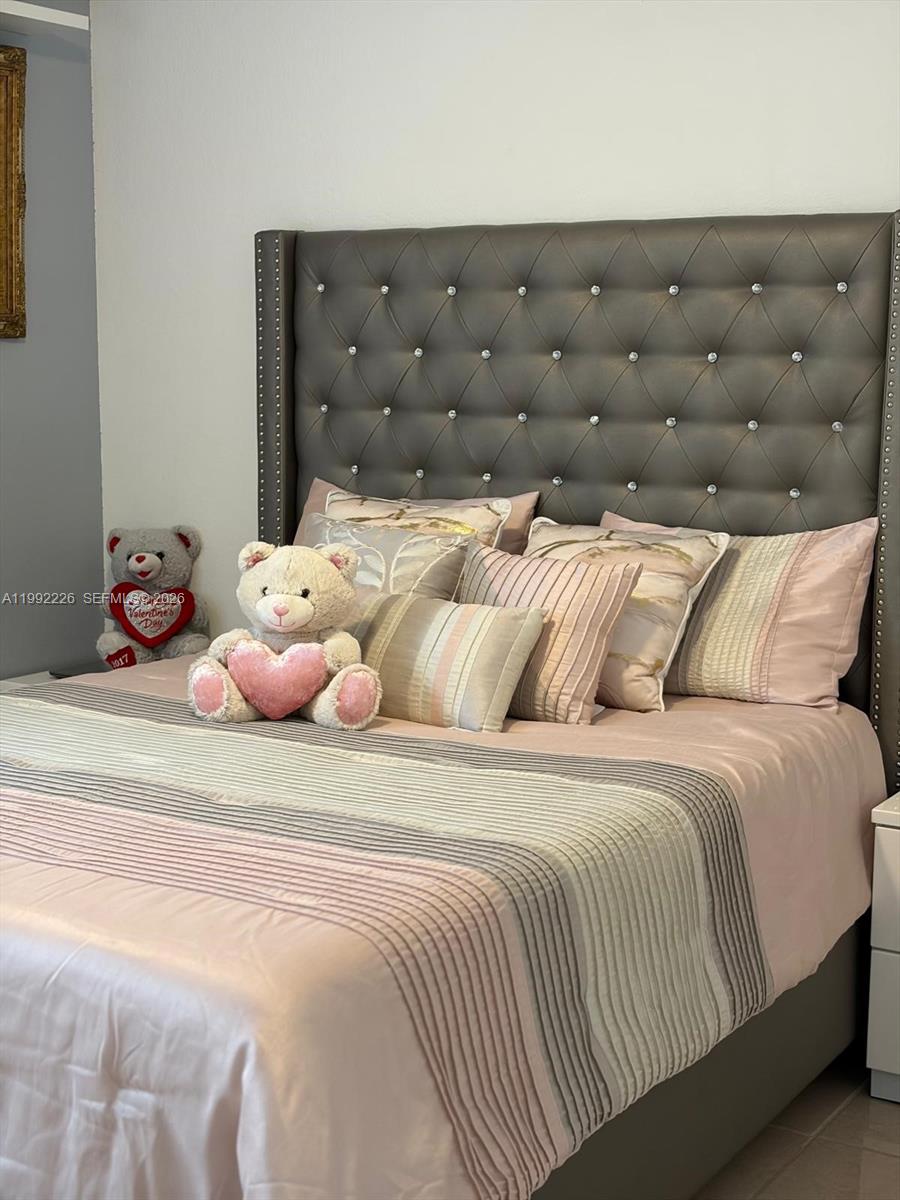 HEMINGWAY POINT - Residential