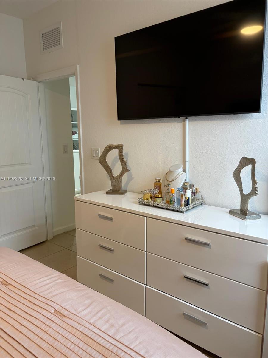 HEMINGWAY POINT - Residential