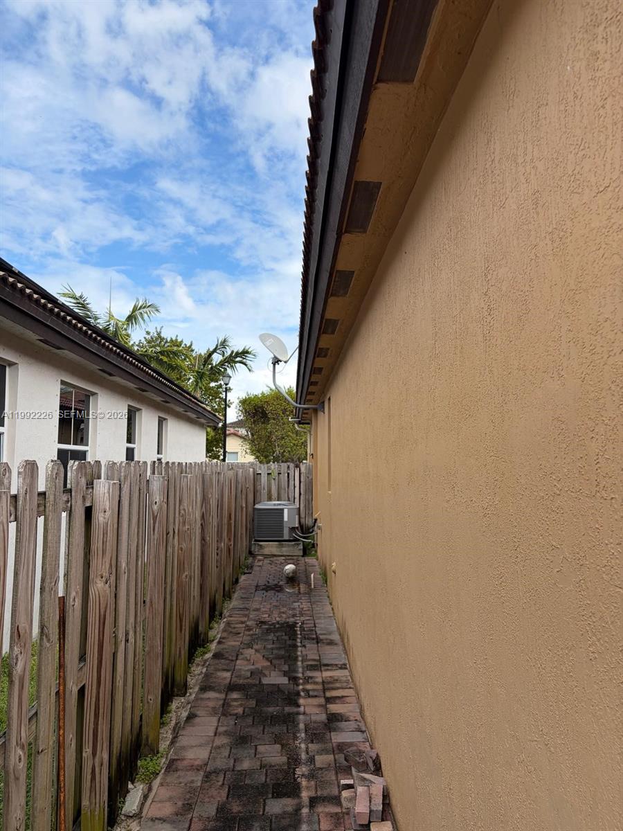 HEMINGWAY POINT - Residential