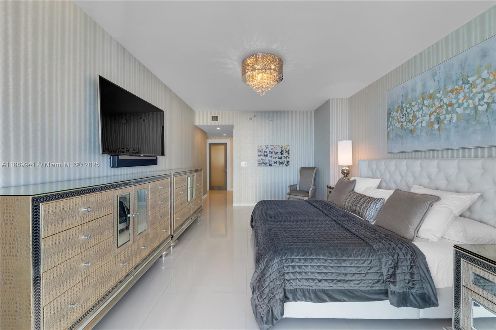 DIPLOMAT OCEANFRONT RESID - Residential