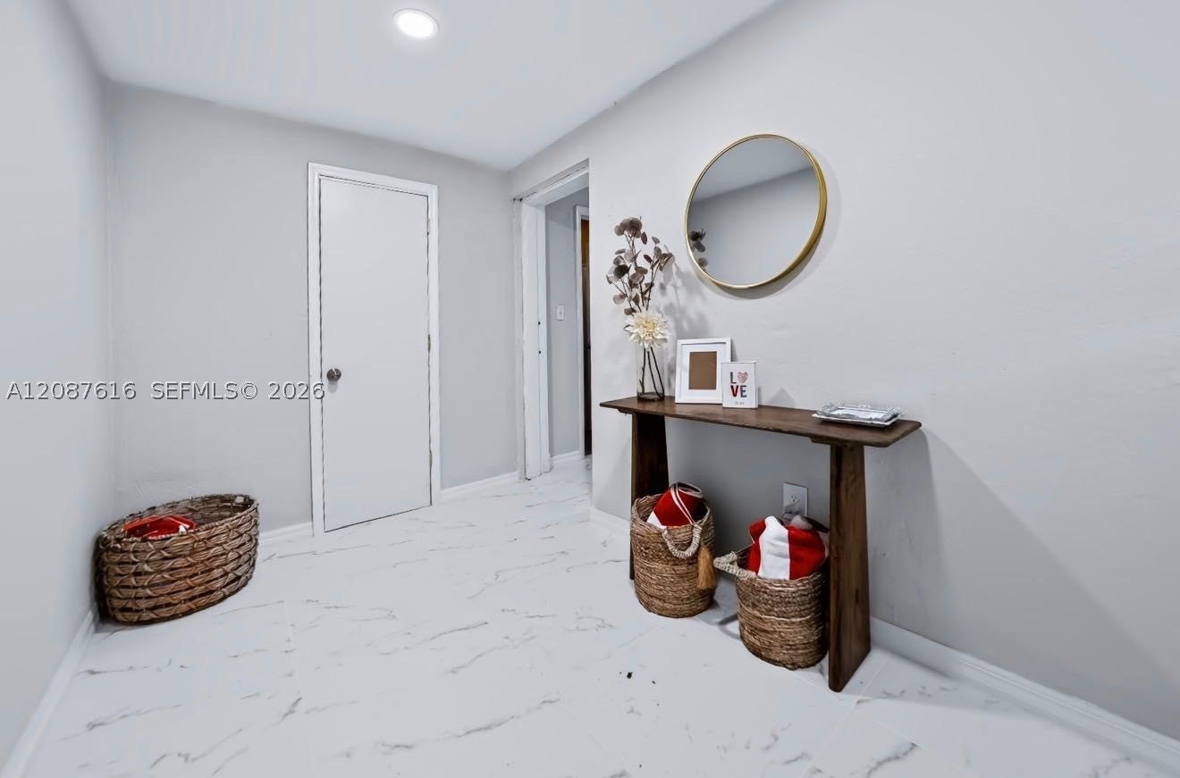 1310 NW 52nd St, Miami, FL, 33142/$580,000 2 1310 NW 52nd St