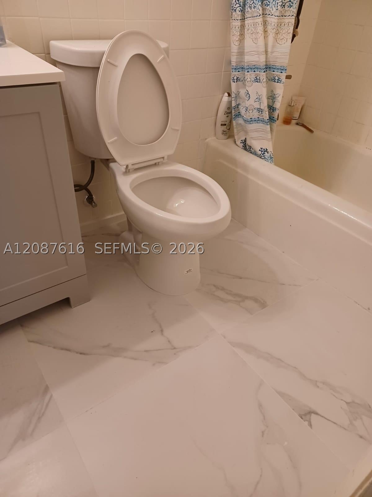 1310 NW 52nd St, Miami, FL, 33142/$580,000 1 1310 NW 52nd St