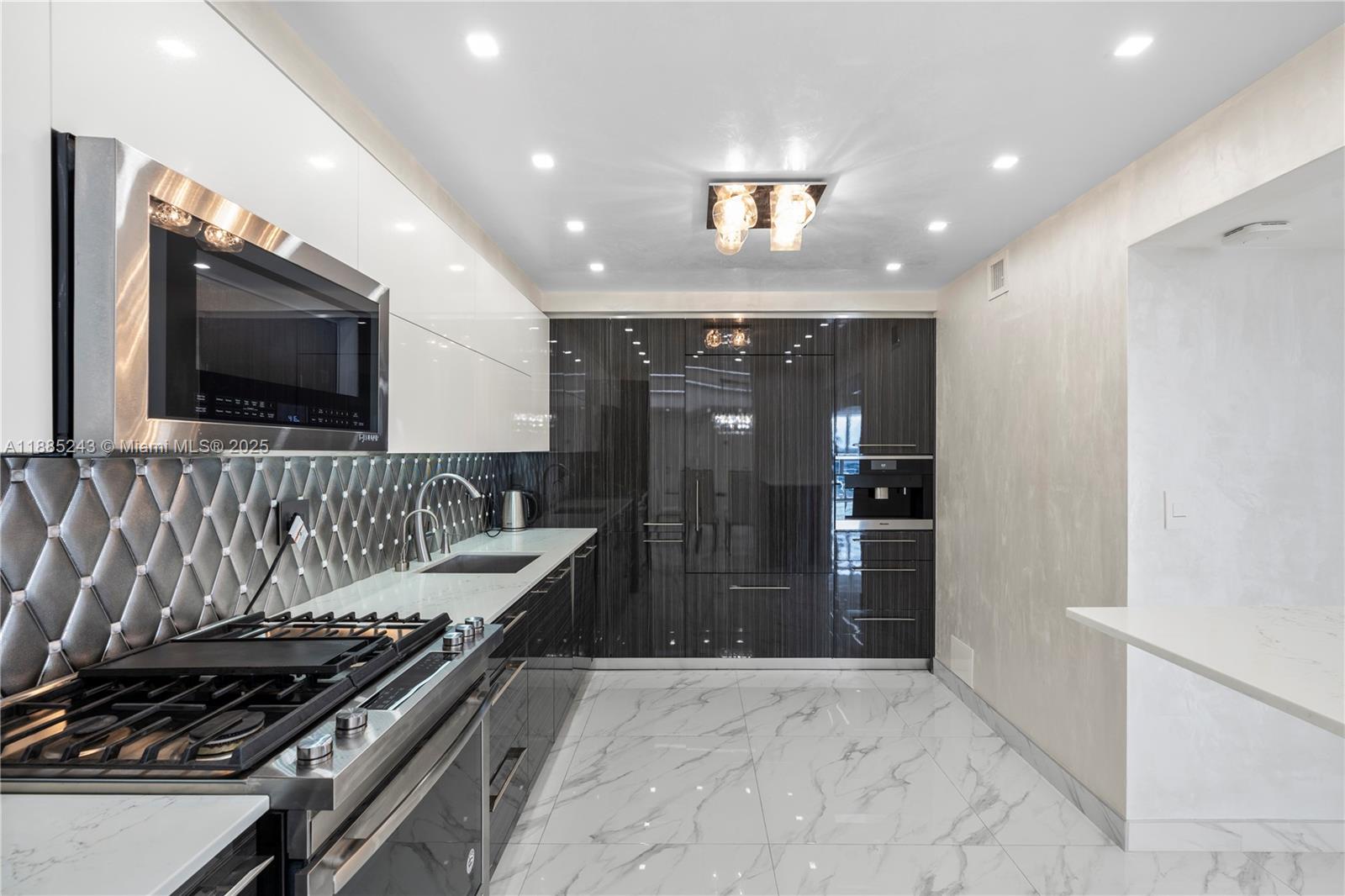 PARKER PLAZA CONDO ESTATE - Residential