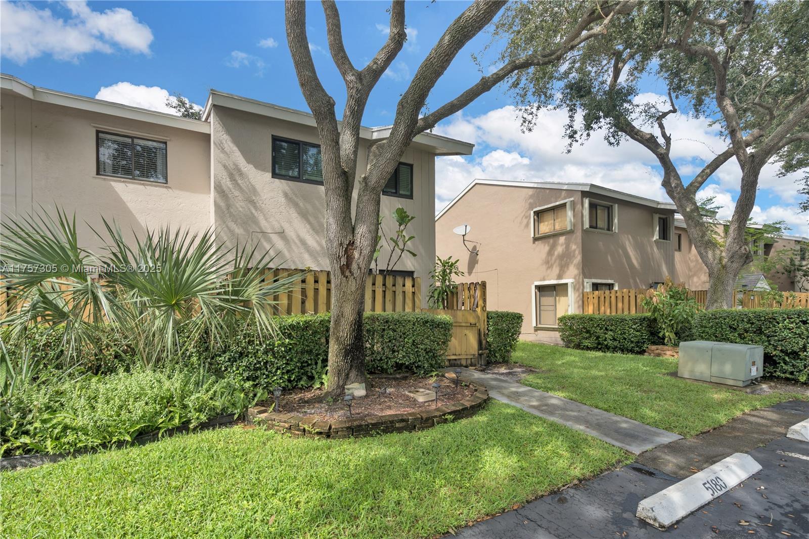 5180 S University Dr 5180