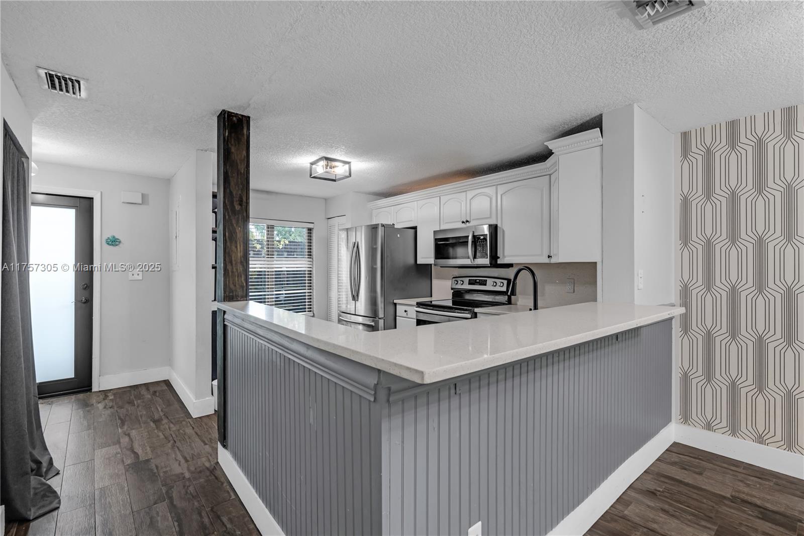 5180 S University Dr 5180