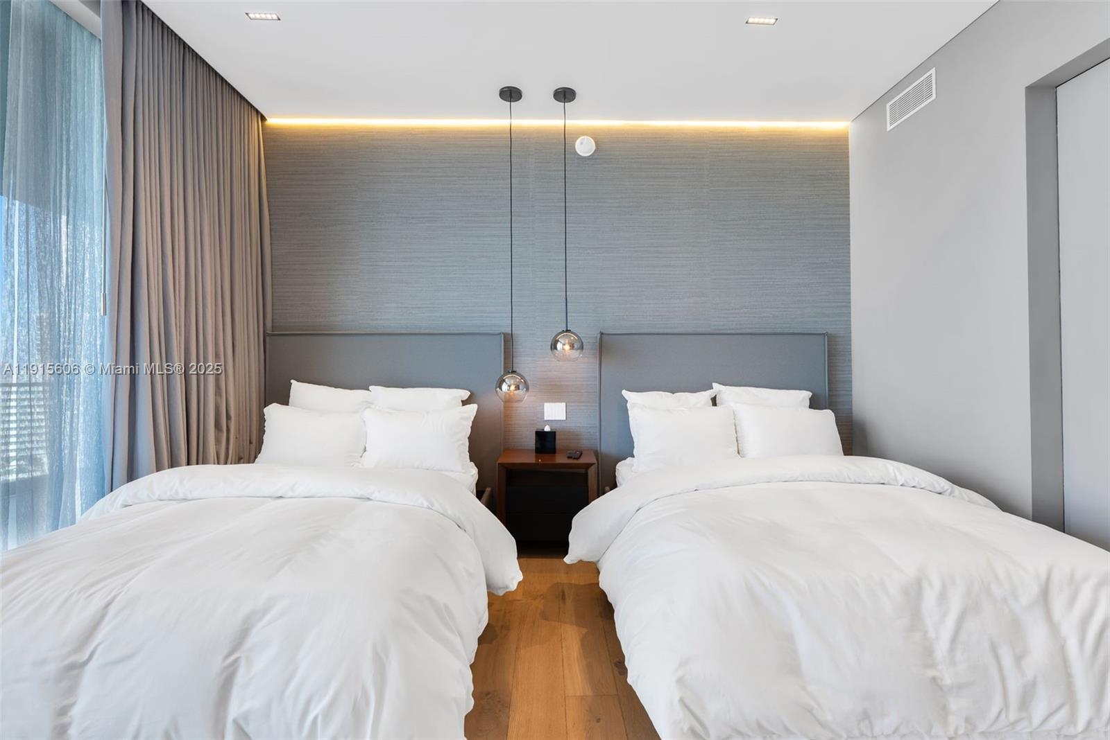 18975 COLLINS CONDO - Residential