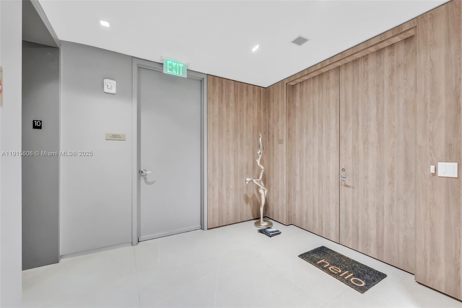 18975 COLLINS CONDO - Residential