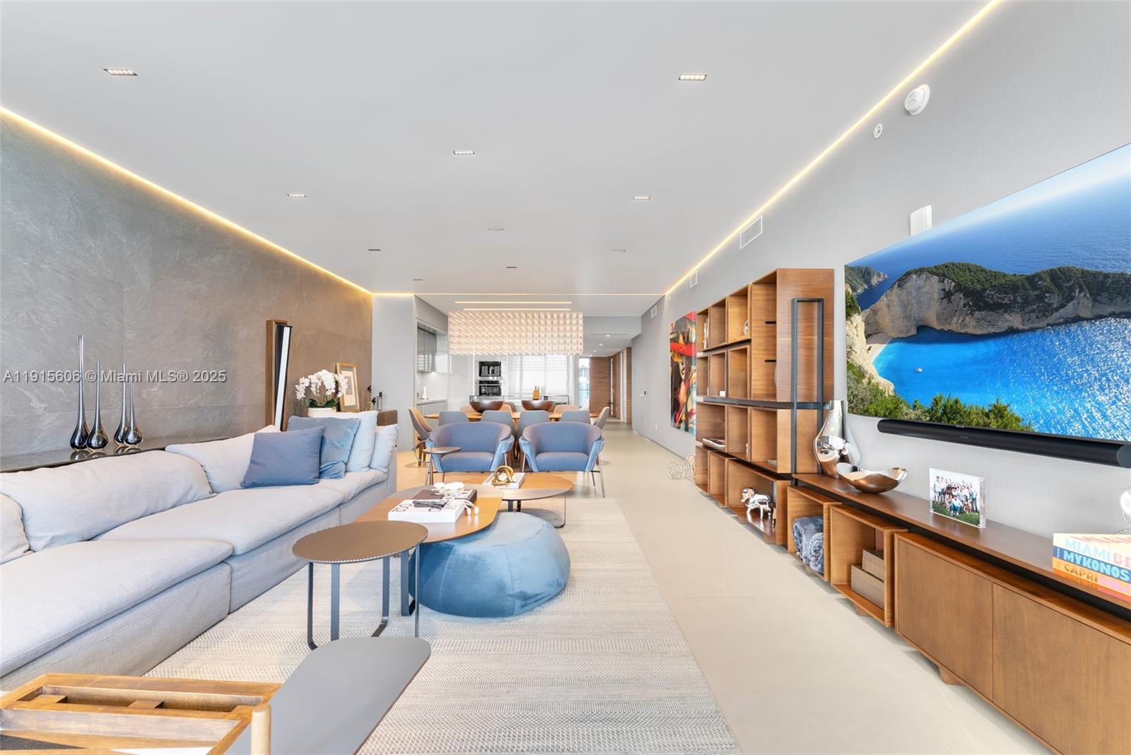 18975 Collins Ave 1002