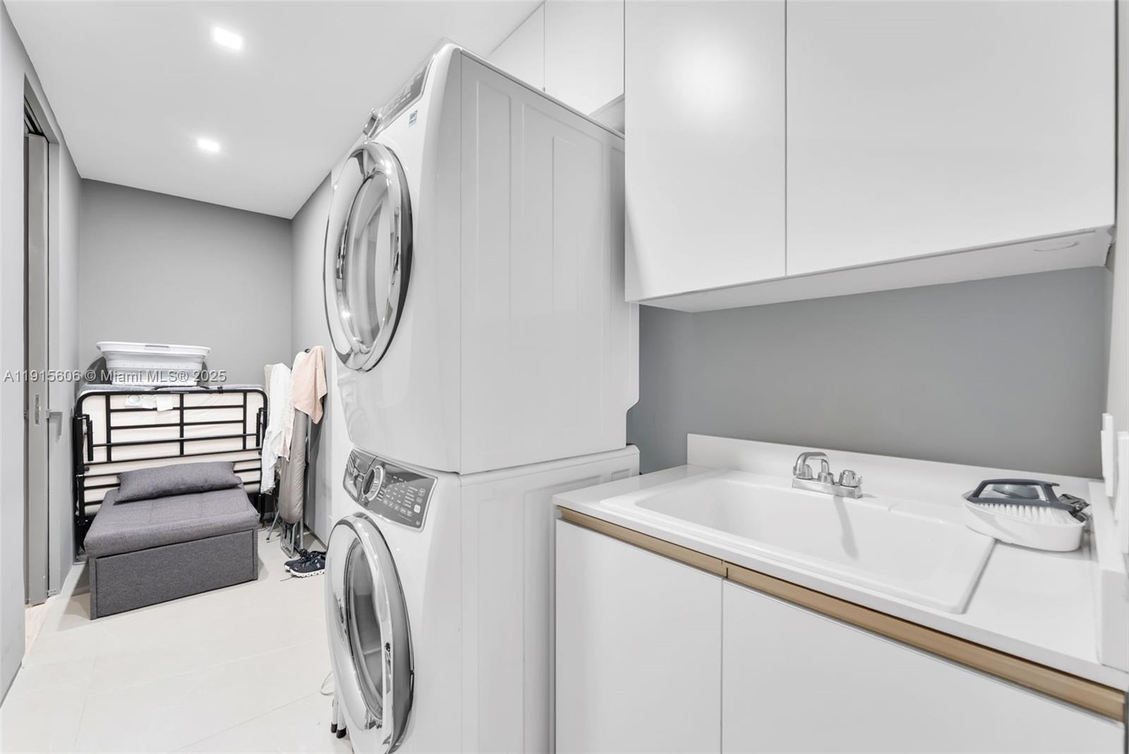 18975 COLLINS CONDO - Residential