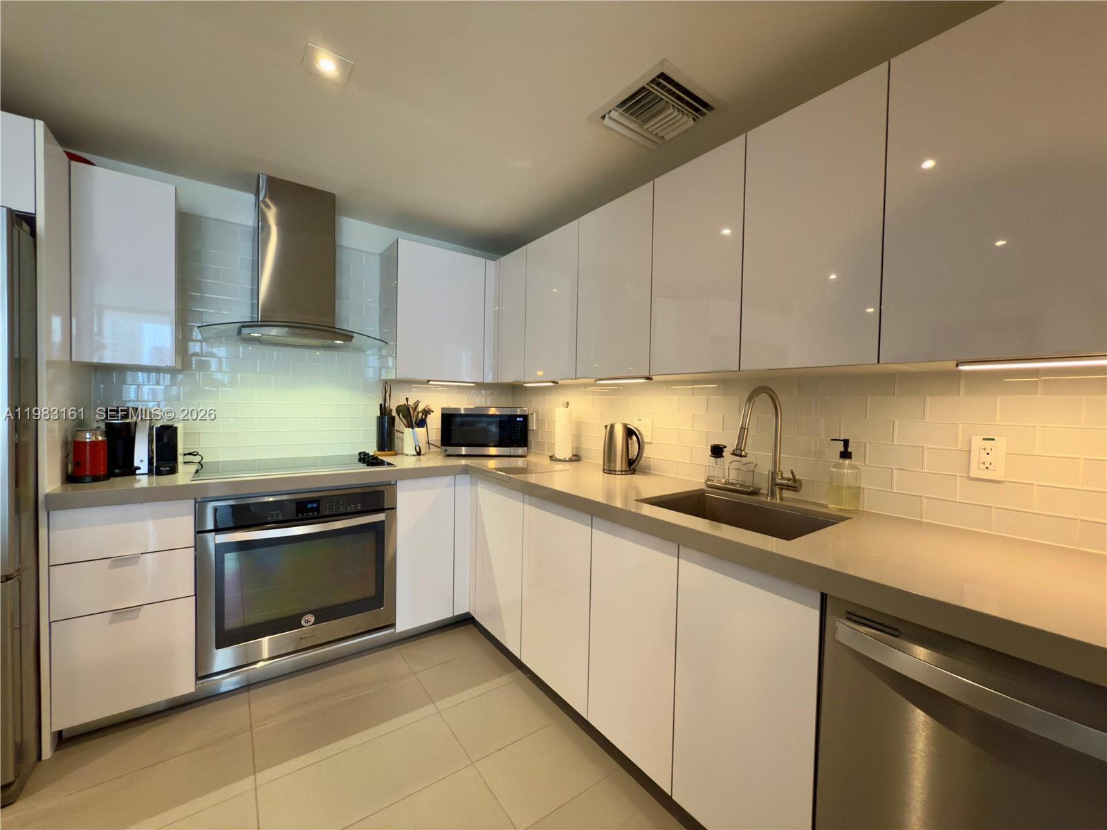 1600 NE 1st Ave 1407