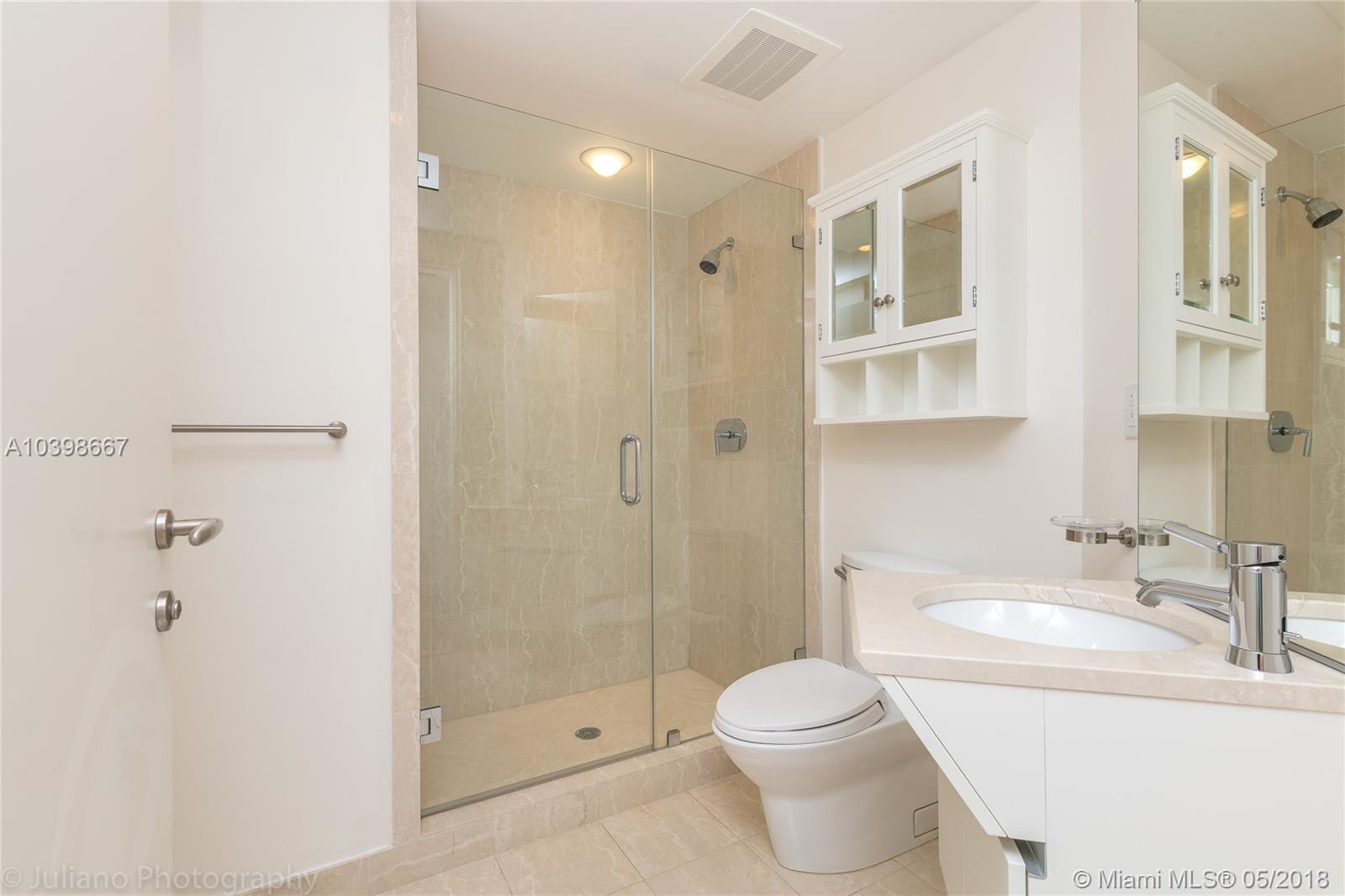 GROVENOR HOUSE CONDO - Residential Lease