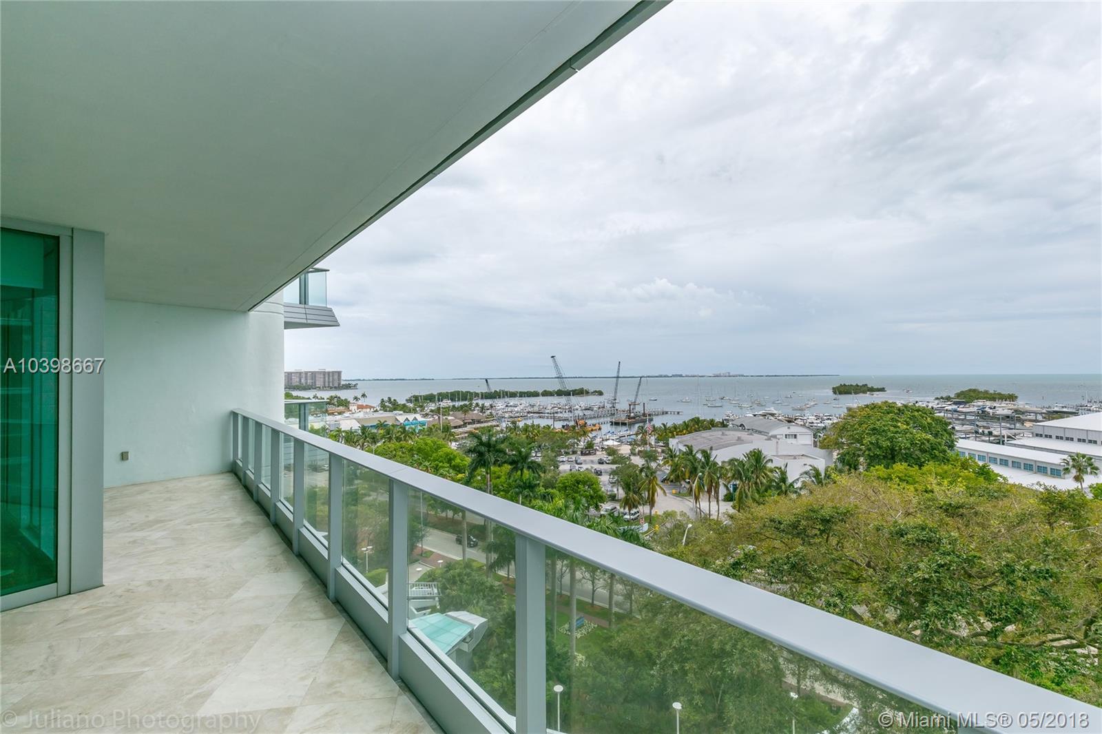 GROVENOR HOUSE CONDO - Residential Lease