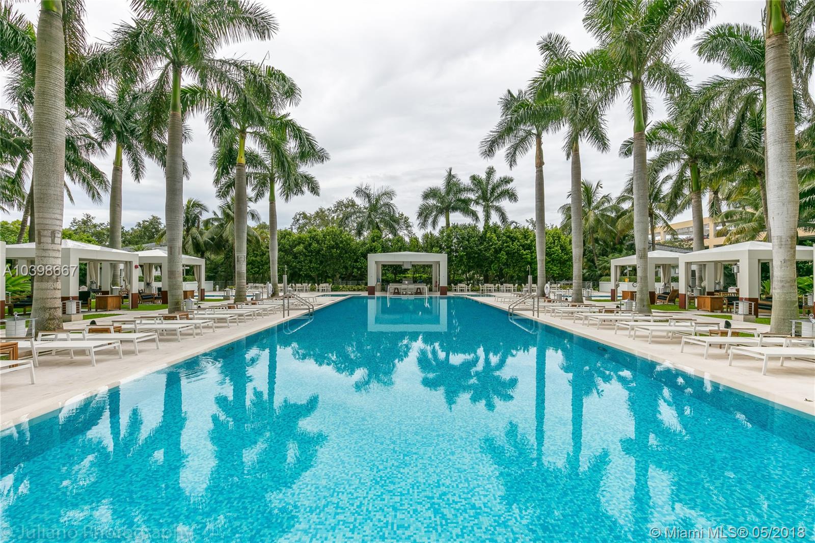 GROVENOR HOUSE CONDO - Residential Lease