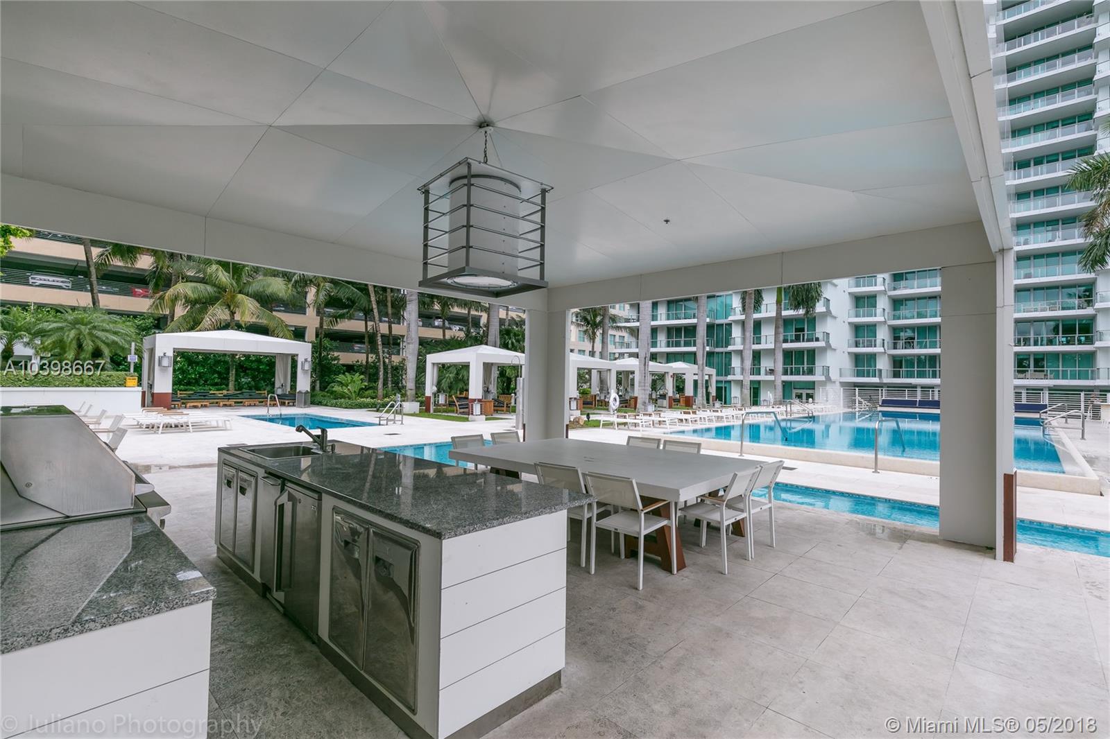 GROVENOR HOUSE CONDO - Residential Lease