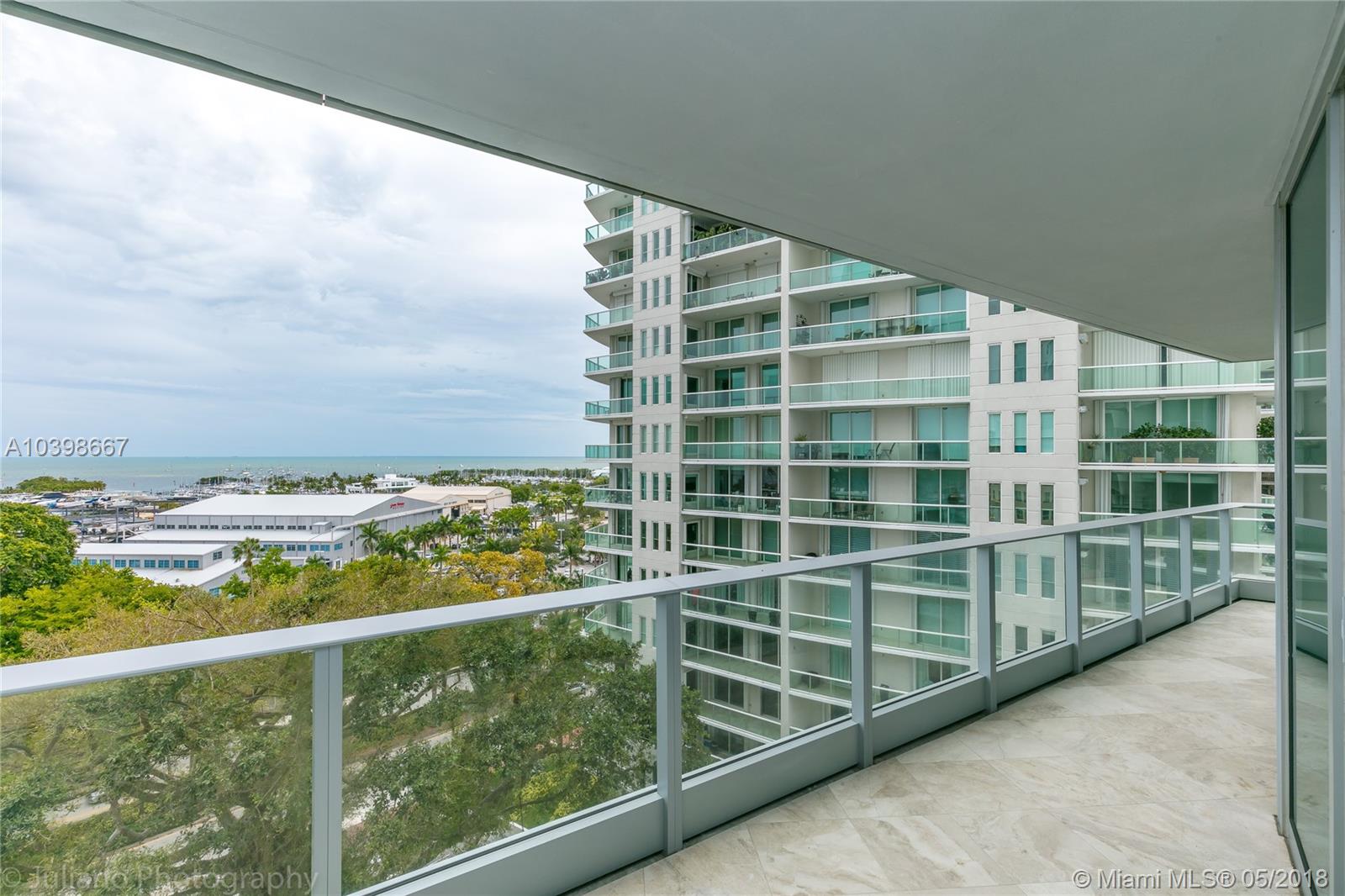 GROVENOR HOUSE CONDO - Residential Lease