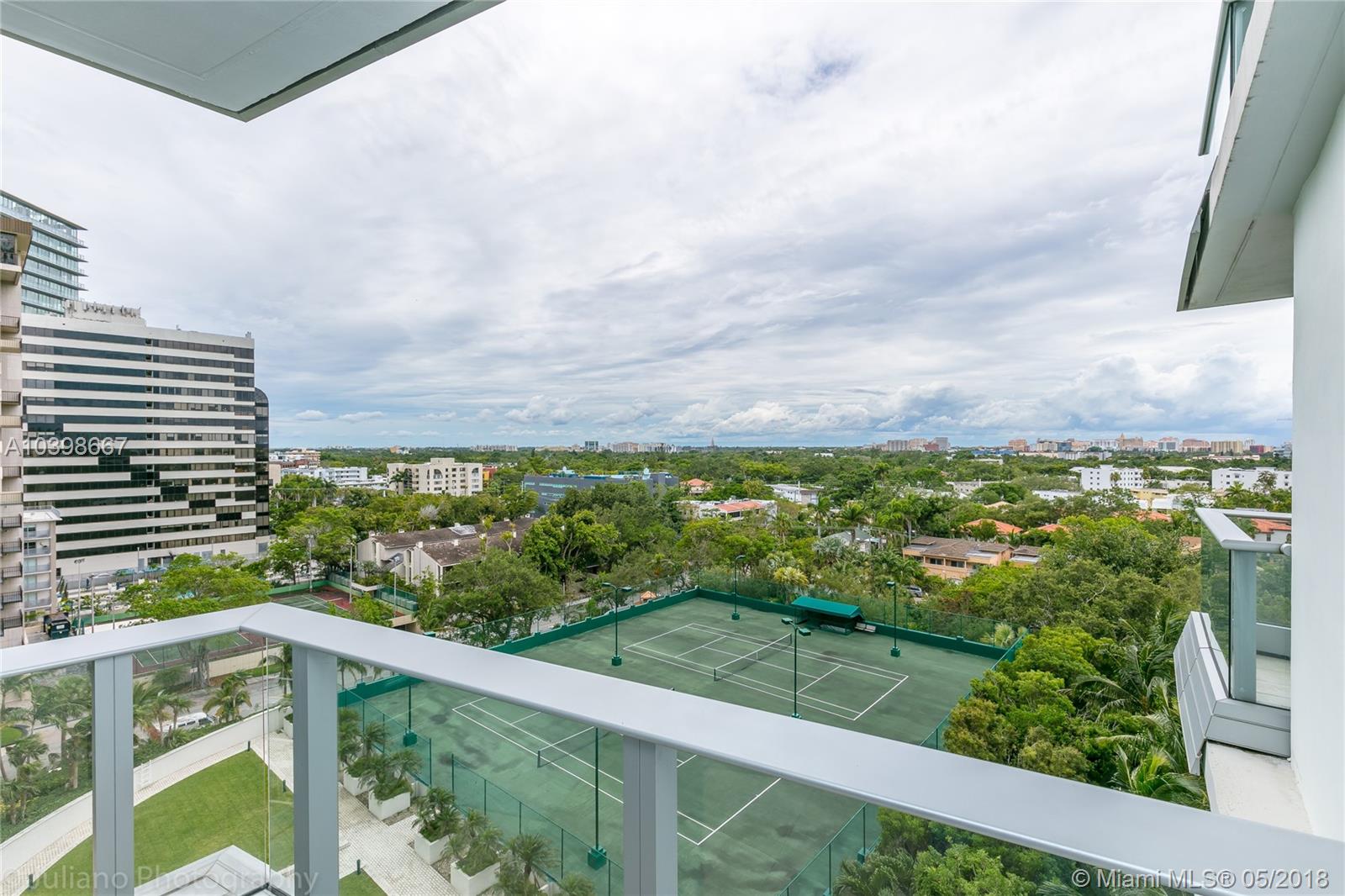 GROVENOR HOUSE CONDO - Residential Lease