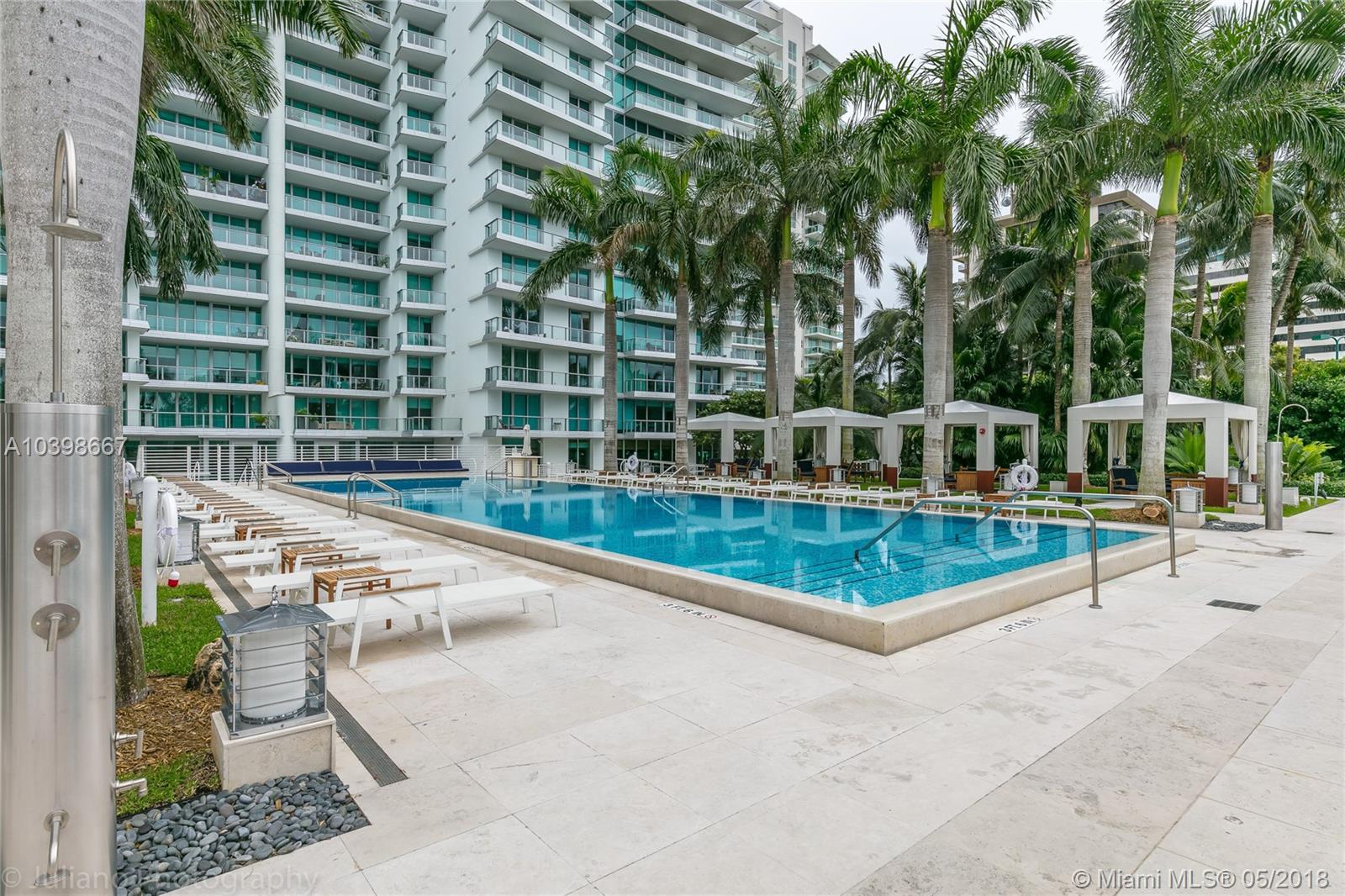 GROVENOR HOUSE CONDO - Residential Lease