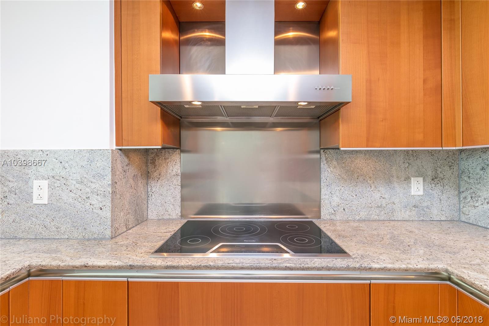 GROVENOR HOUSE CONDO - Residential Lease