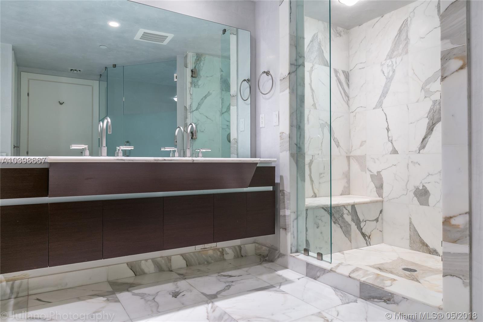 GROVENOR HOUSE CONDO - Residential Lease