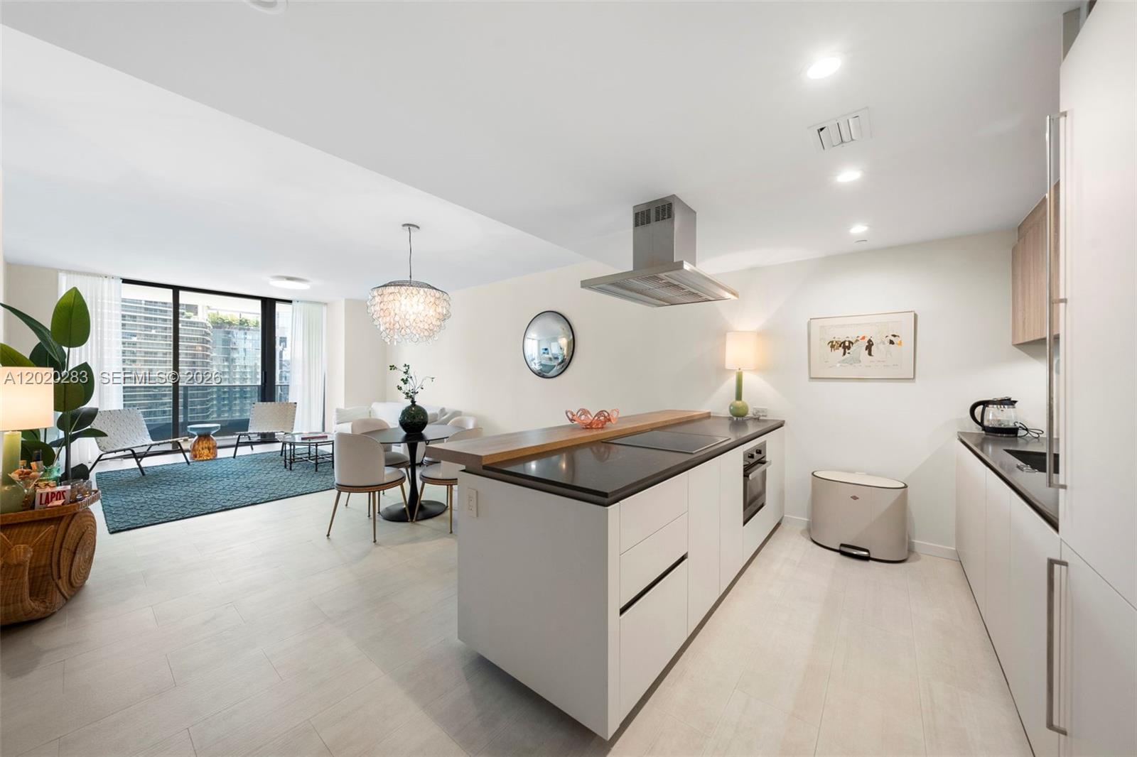 1000 Brickell Plz 4014