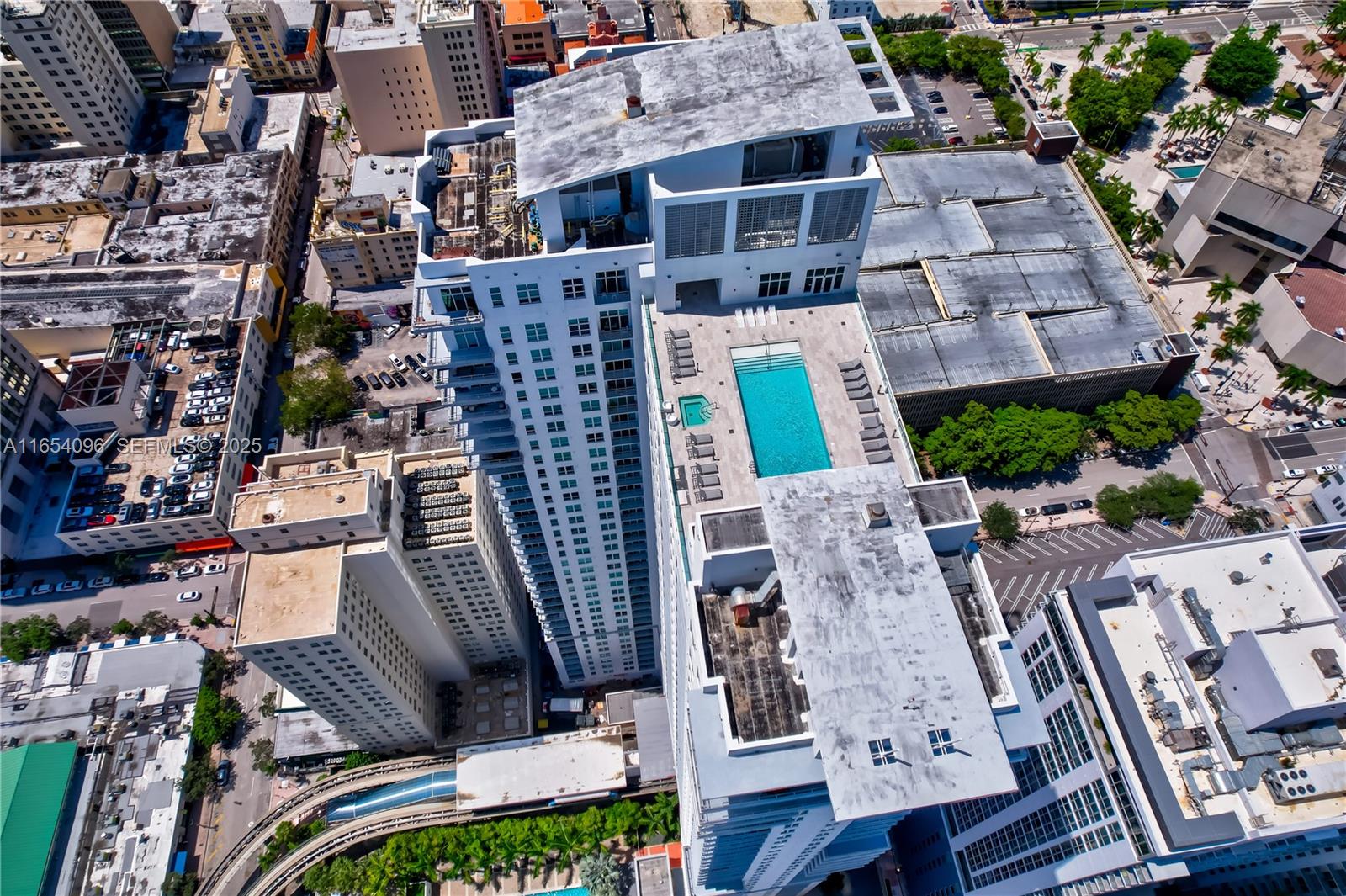 THE LOFT DOWNTOWN II COND - Residential