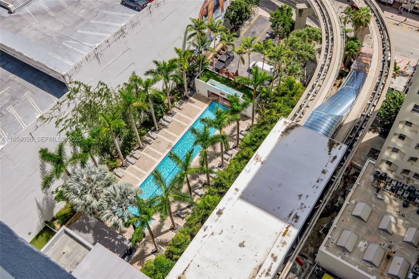 THE LOFT DOWNTOWN II COND - Residential