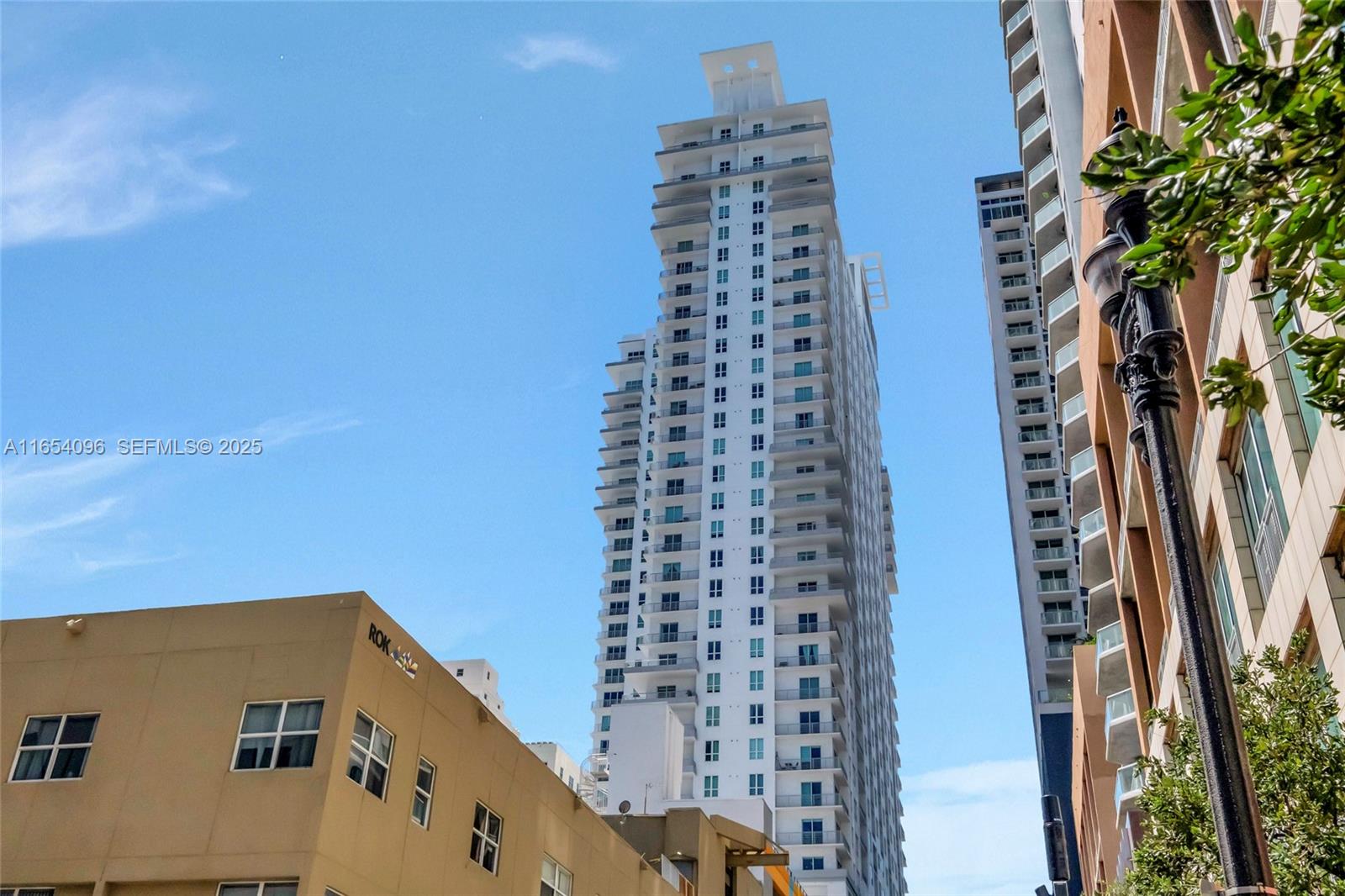 THE LOFT DOWNTOWN II COND - Residential