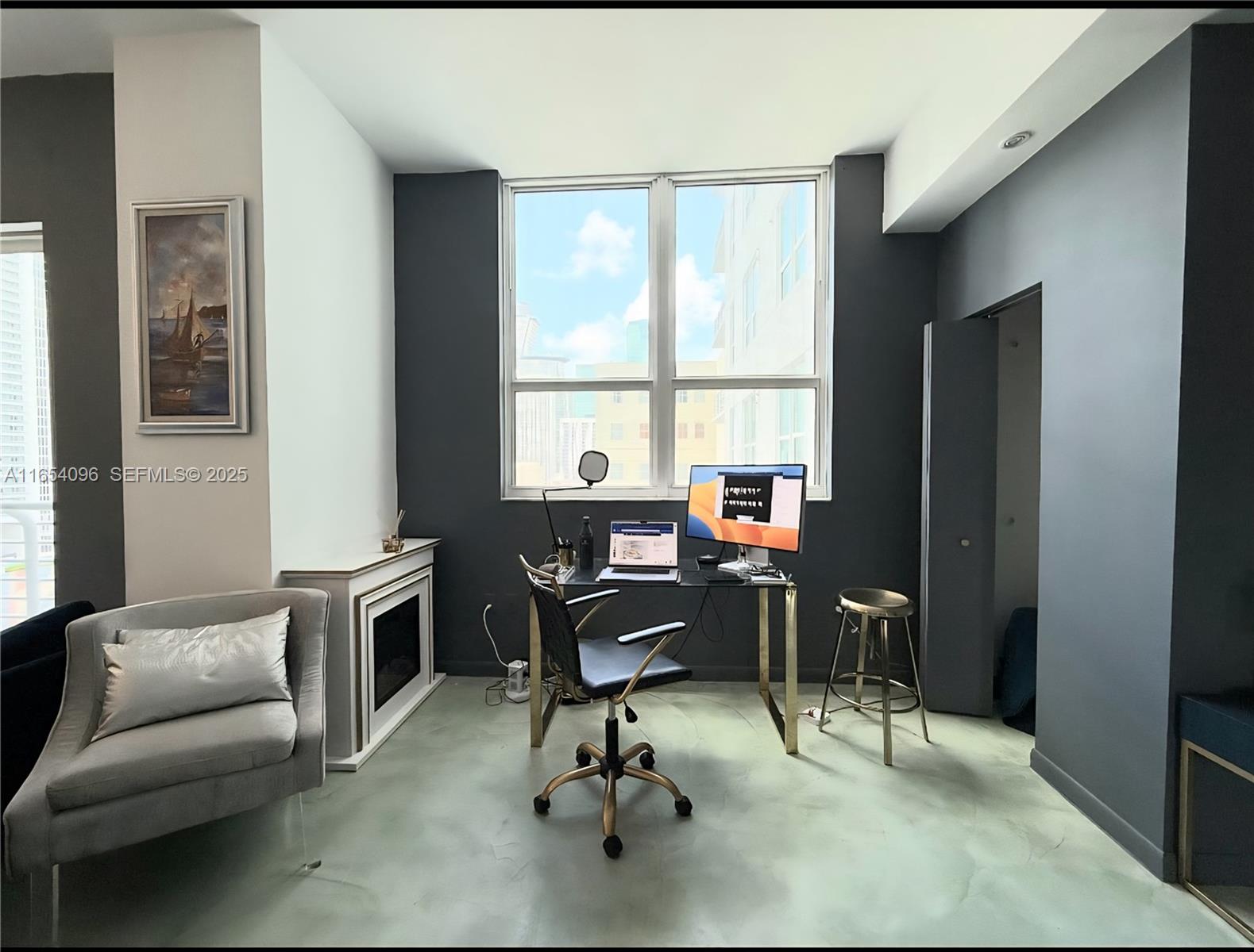 THE LOFT DOWNTOWN II COND - Residential