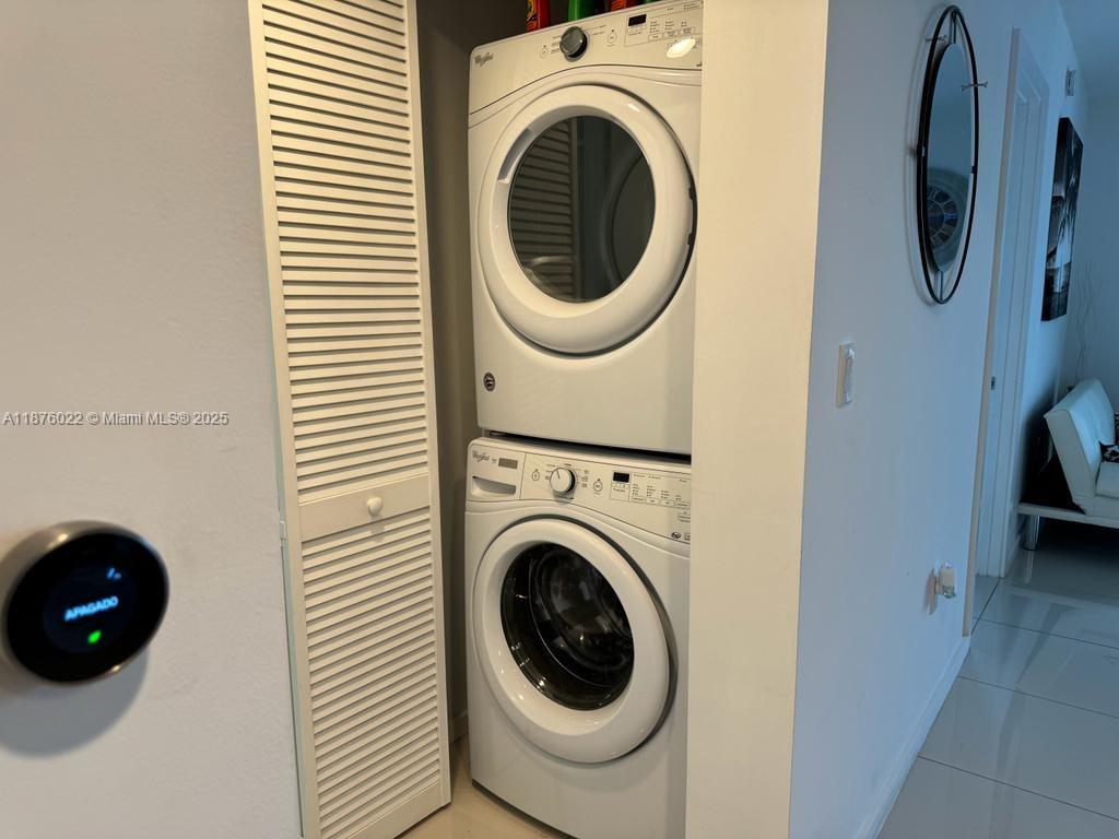 5252 PASEO CONDO - Residential