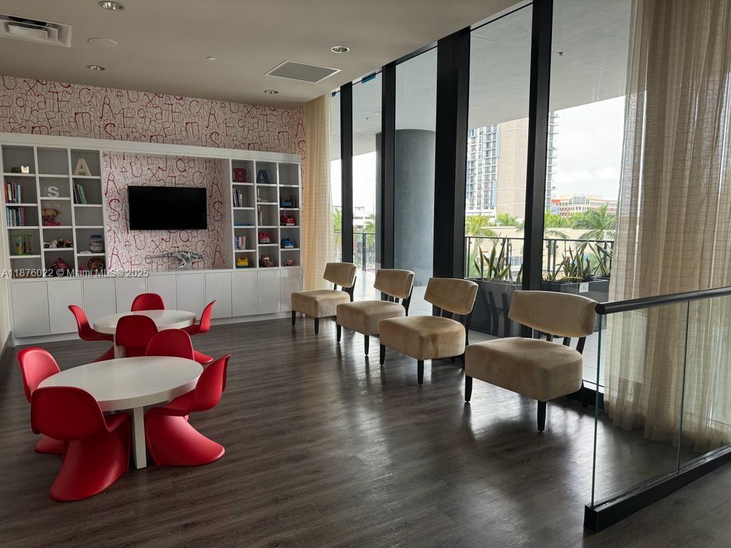 5252 PASEO CONDO - Residential