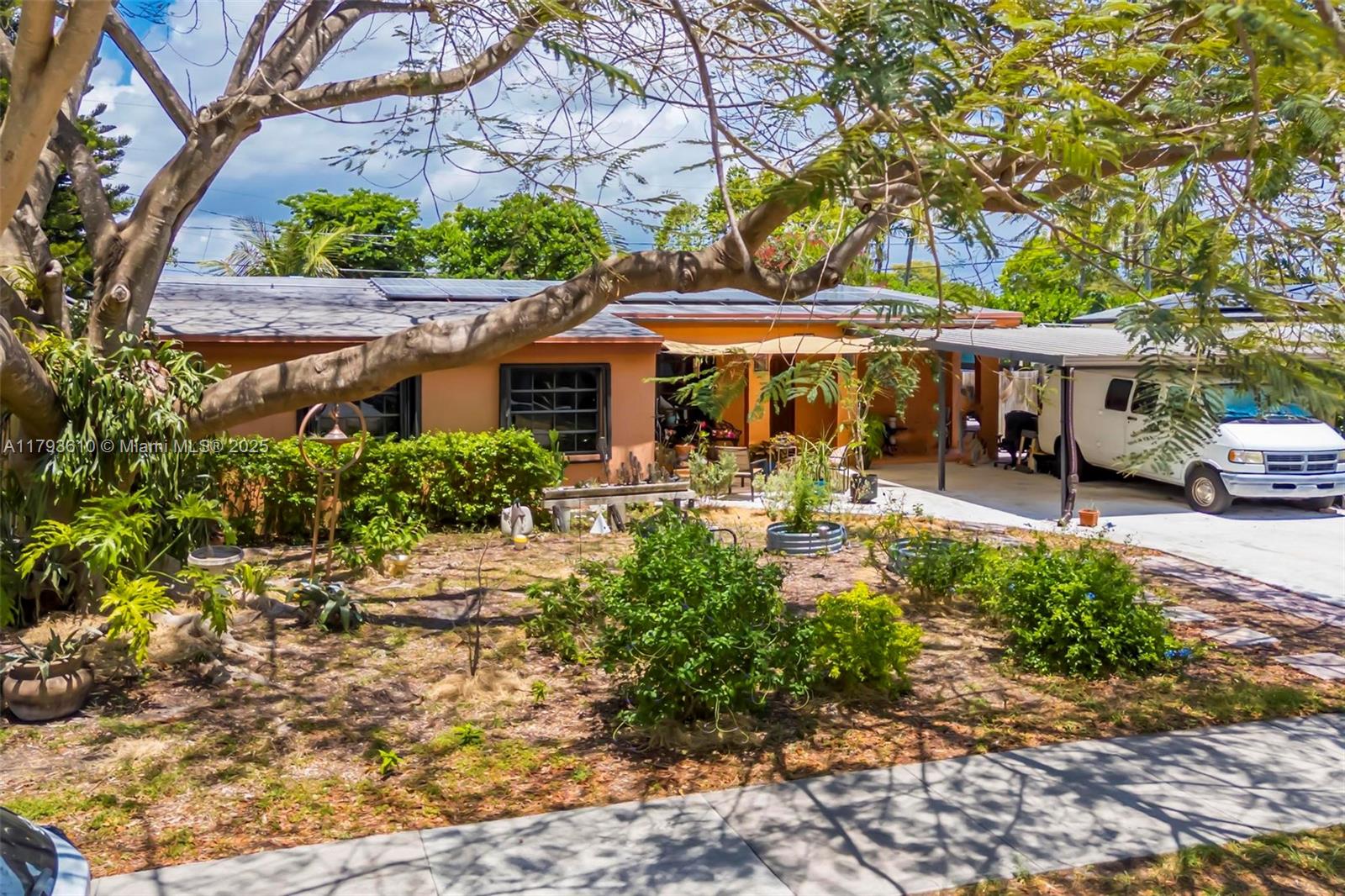 9341 Marine Dr