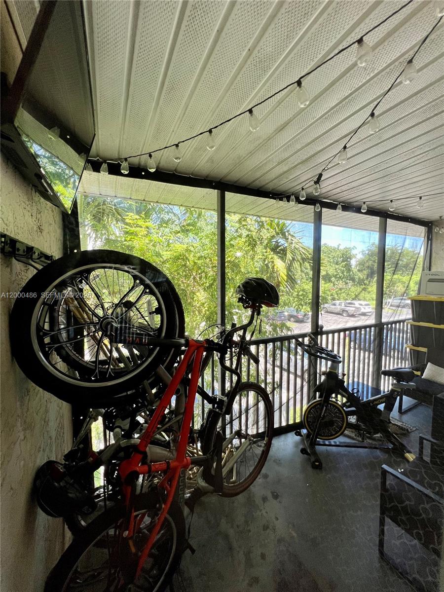 CUTLER CREEK VILLAGE COND - Residential