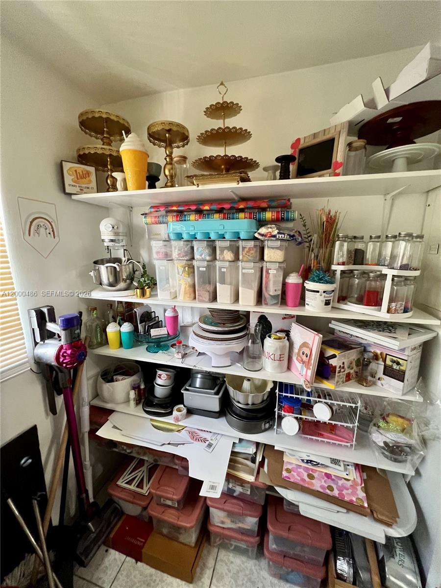 CUTLER CREEK VILLAGE COND - Residential