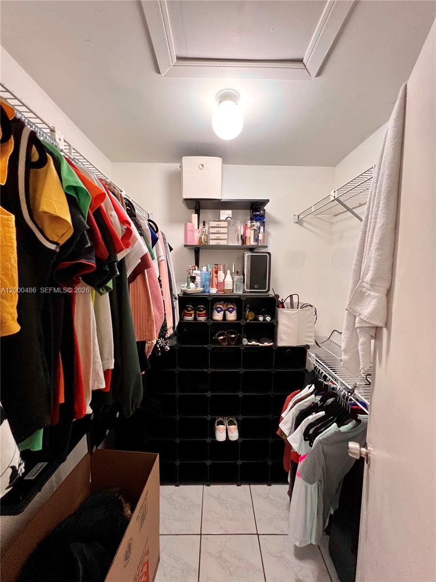 CUTLER CREEK VILLAGE COND - Residential