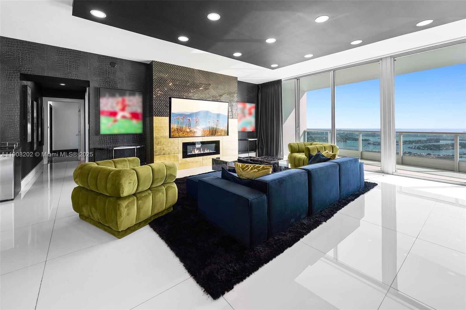 900 BISCAYNE BAY CONDO - Residential