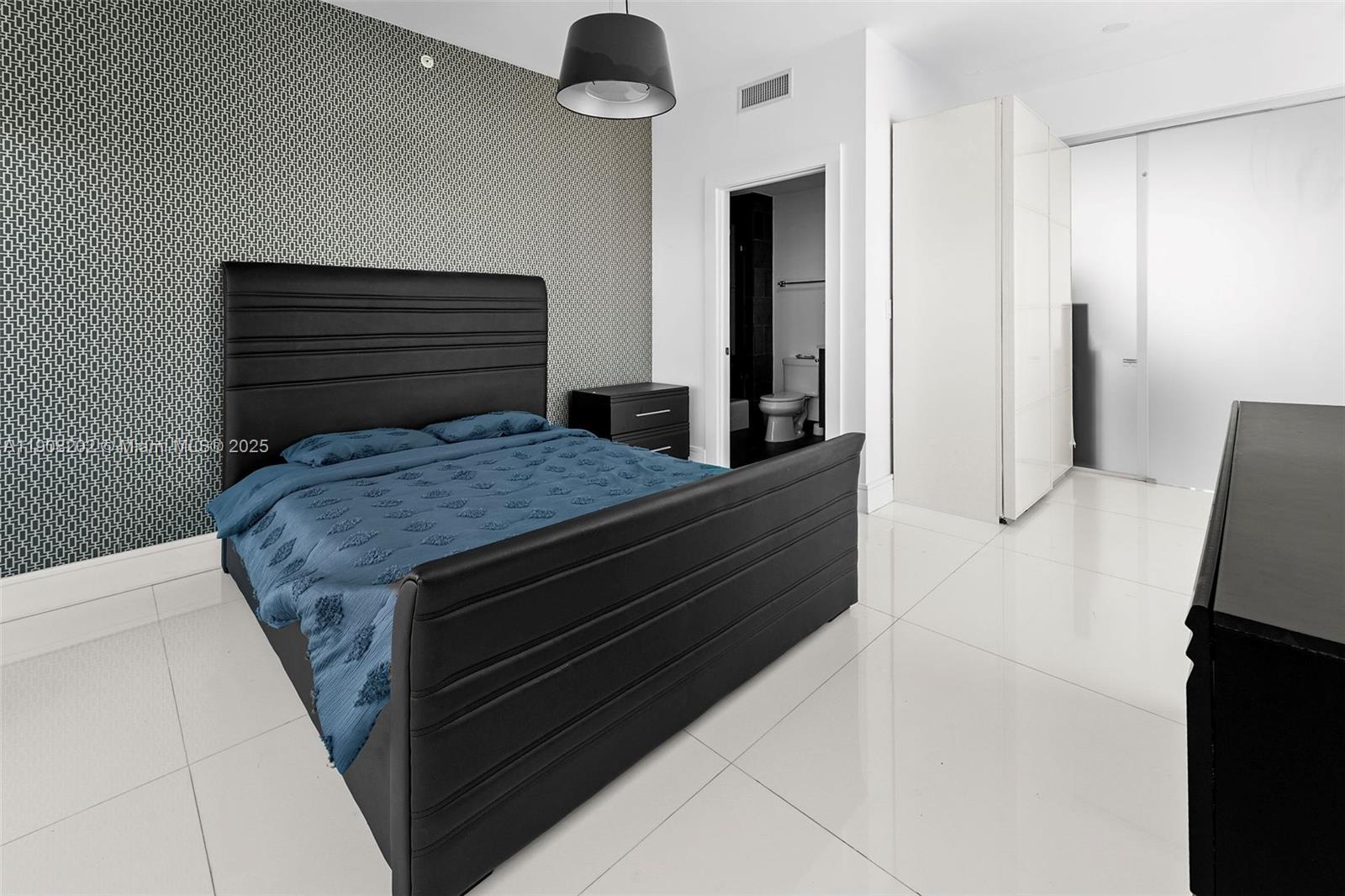 900 BISCAYNE BAY CONDO - Residential