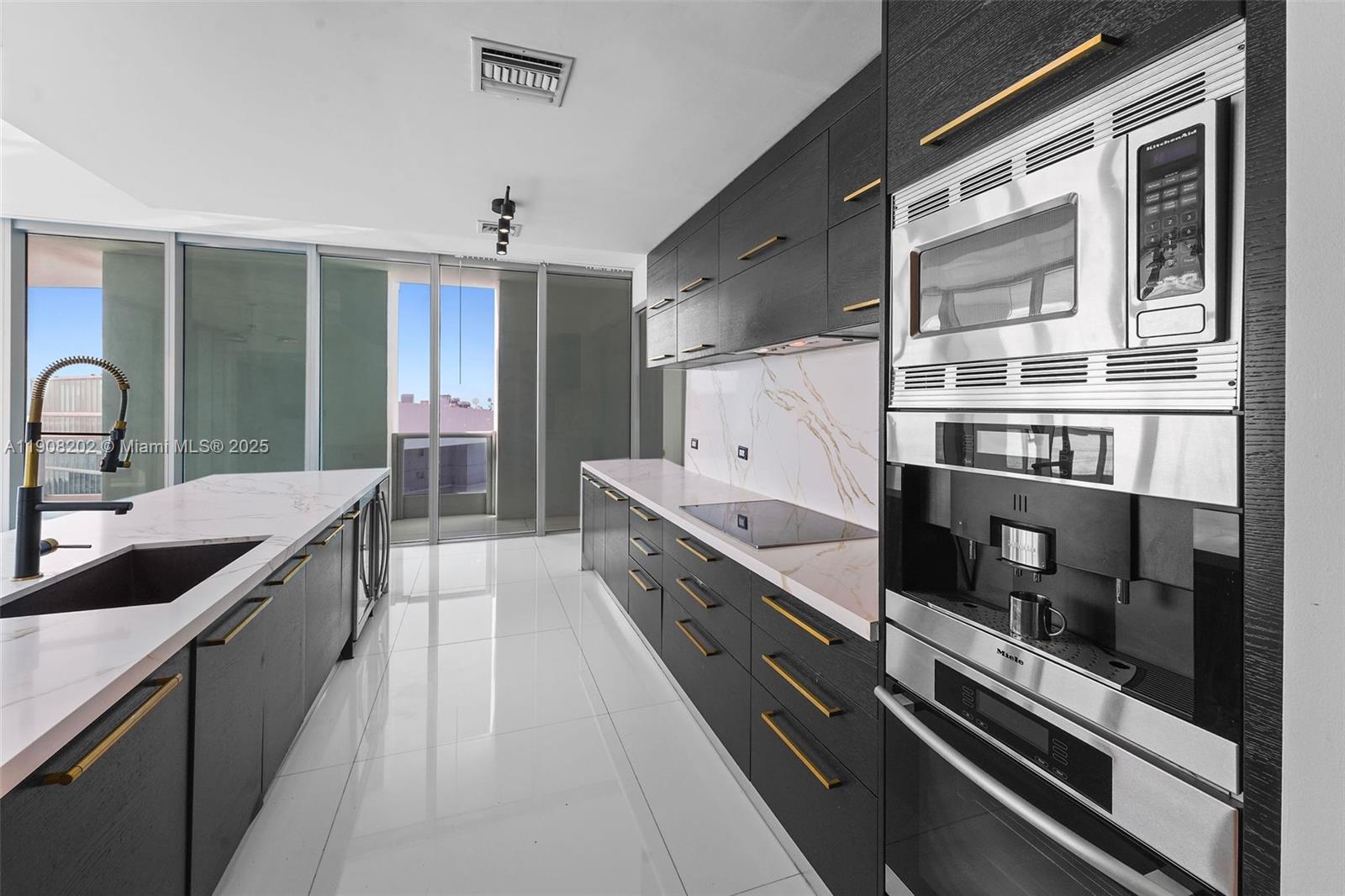 900 BISCAYNE BAY CONDO - Residential