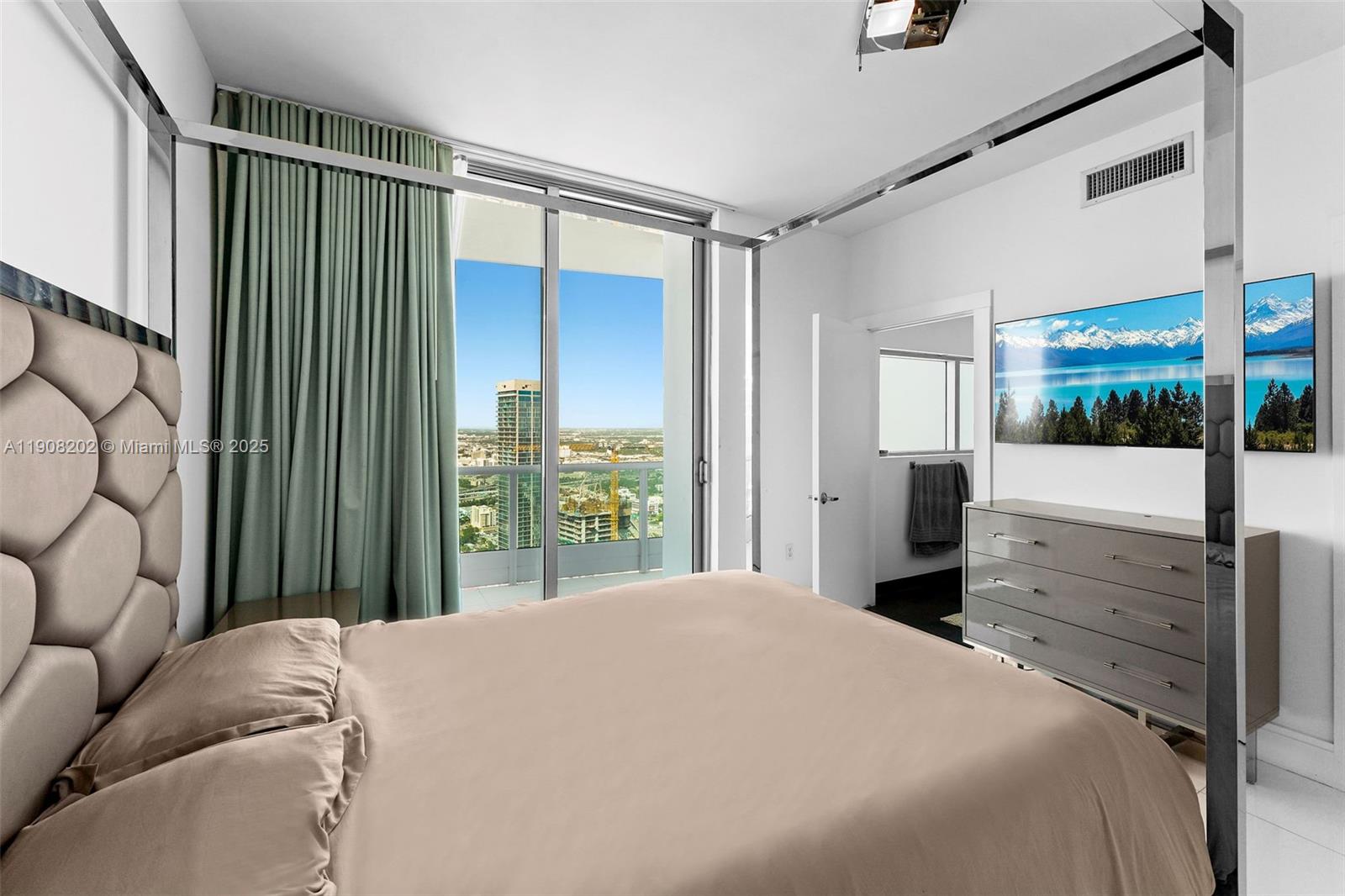 900 BISCAYNE BAY CONDO - Residential