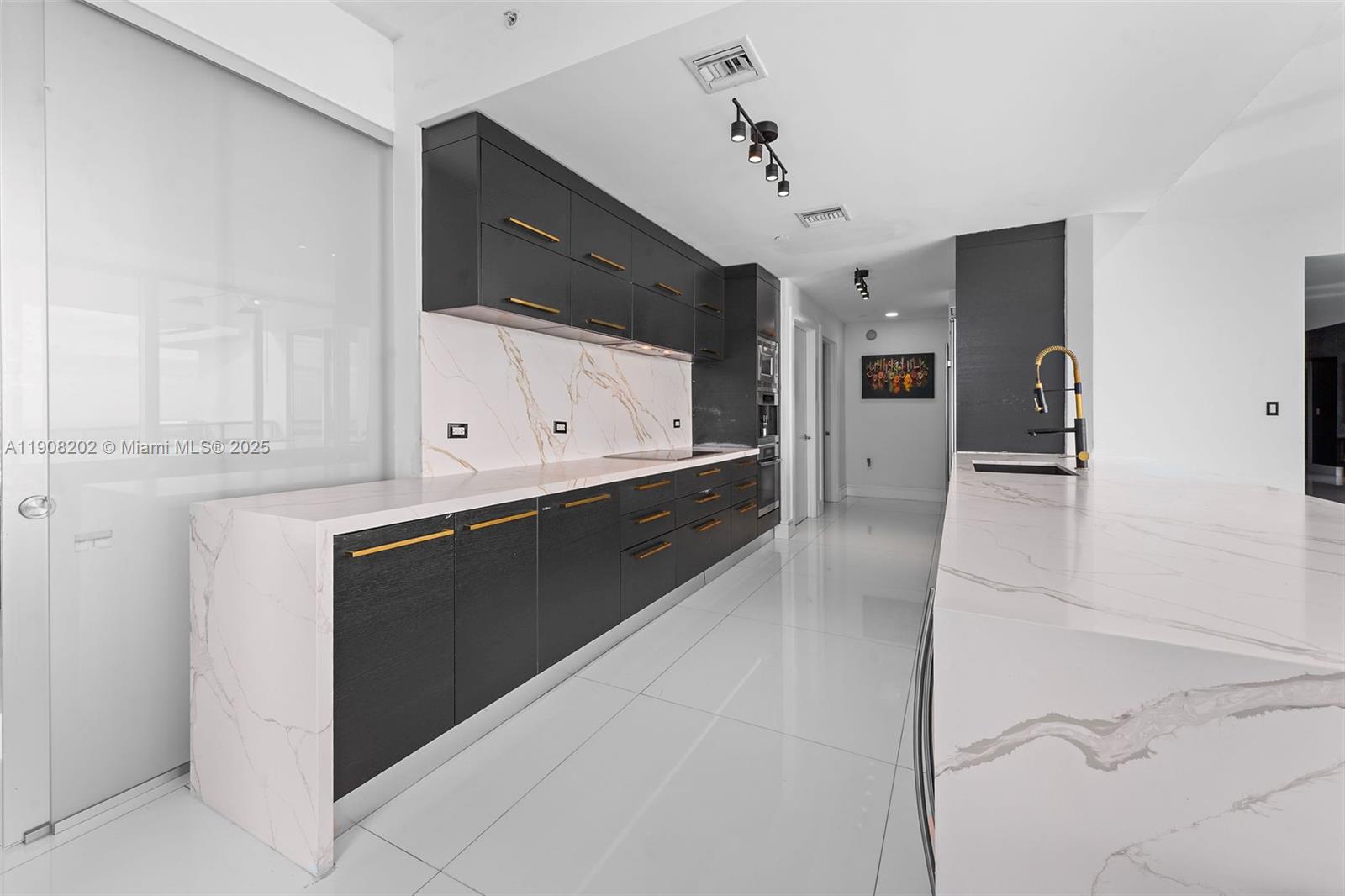 900 BISCAYNE BAY CONDO - Residential