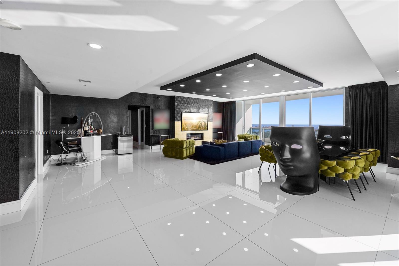 900 BISCAYNE BAY CONDO - Residential