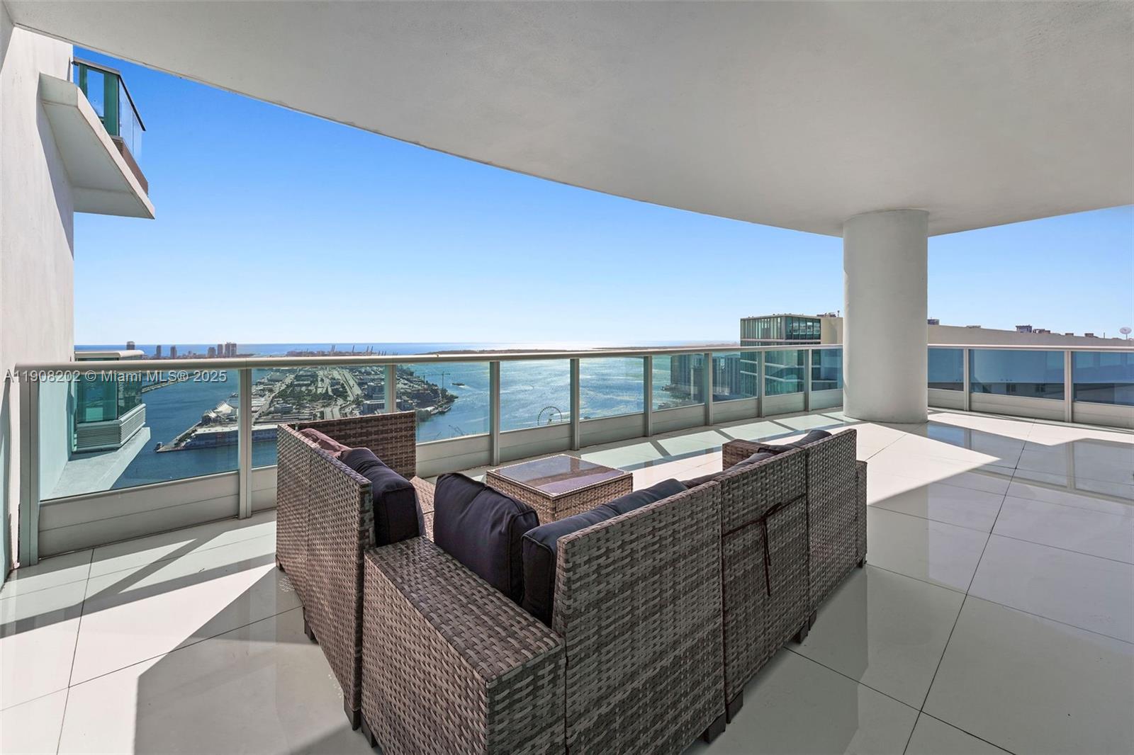 900 BISCAYNE BAY CONDO - Residential