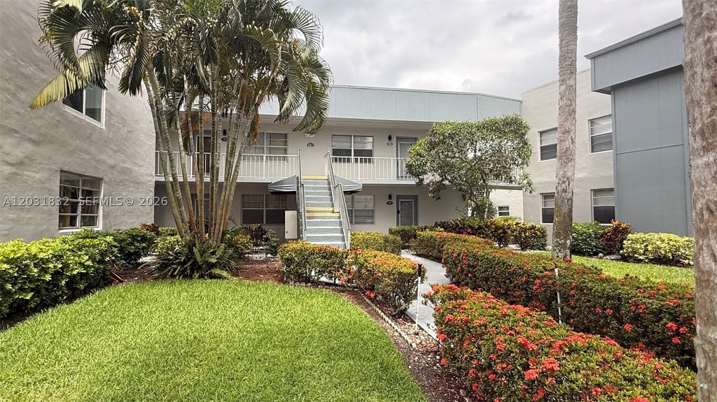 Photo of 322 Piedmont G #G, Delray Beach, FL 33484 (MLS # A12031832)