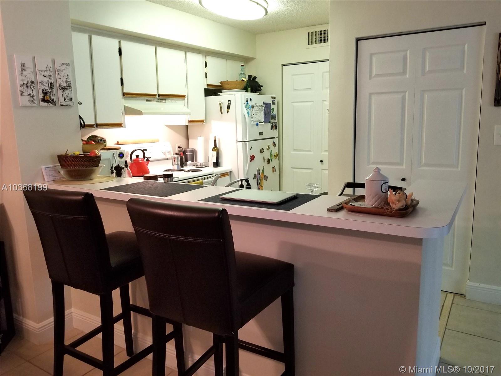 HOLLYWOOD PARC CONDO - Residential Lease