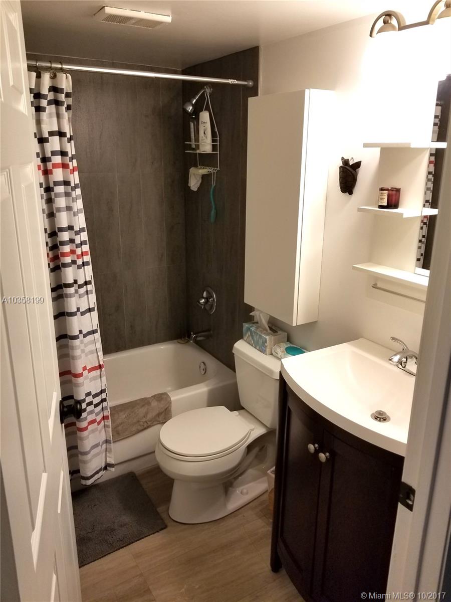 HOLLYWOOD PARC CONDO - Residential Lease