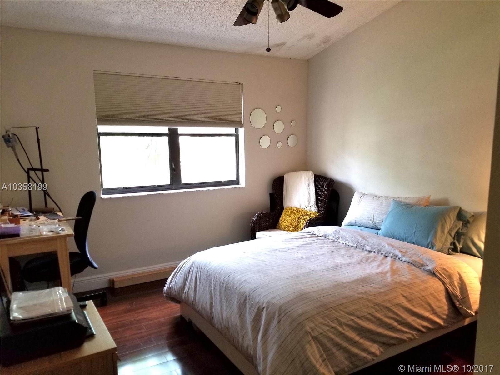 HOLLYWOOD PARC CONDO - Residential Lease